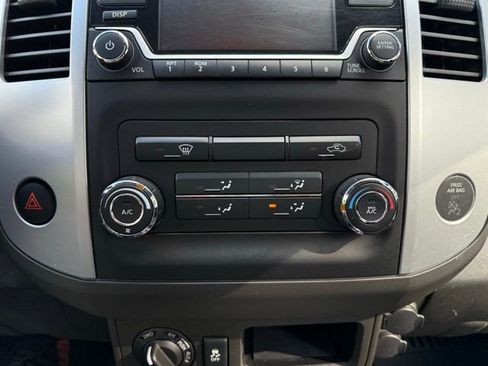Used 2015 Nissan Frontier SV image 16