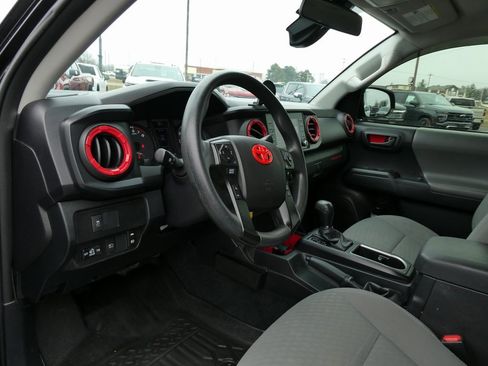 Used 2020 Toyota Tacoma SR image 20