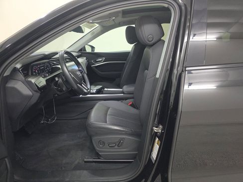 Used 2022 Audi e-tron Premium Plus w/ Premium Plus Package image 7