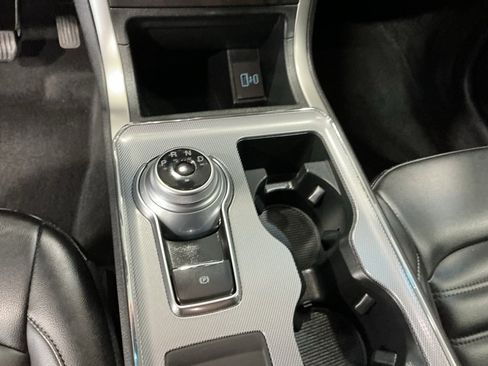 Used 2021 Ford Edge SEL image 20