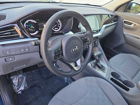 Used 2021 Kia Niro LX image 10