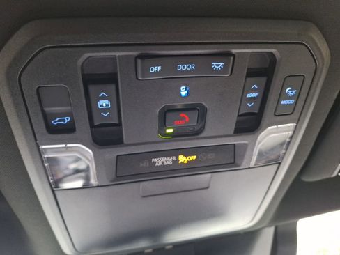 Used 2023 Toyota Sequoia Capstone AWD/4WD image 28