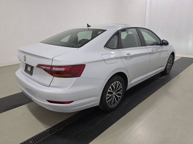 Used 2019 Volkswagen Jetta SE FWD image 4