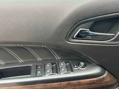 Certified 2021 GMC Canyon Denali image 8