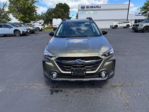 Certified 2025 Subaru Outback Onyx Edition AWD/4WD image 8
