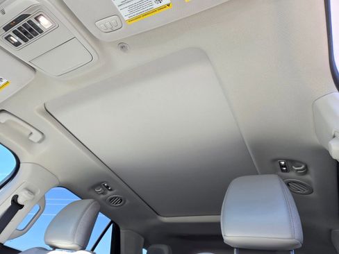 Certified 2025 Ford Explorer Active w/ Active Comfort Package image 11