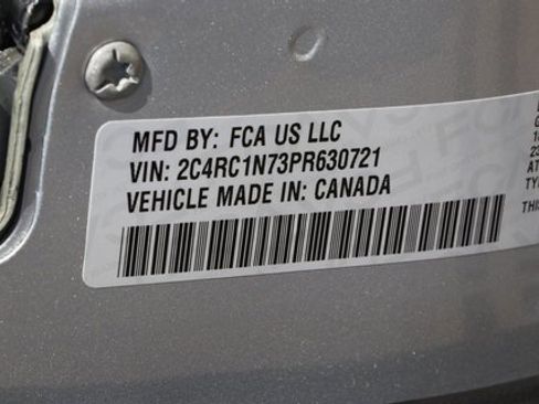 New 2023 Chrysler Pacifica Pinnacle image 48