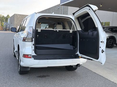 Used 2021 Lexus GX 460 Premium w/ Premium Package AWD/4WD image 21