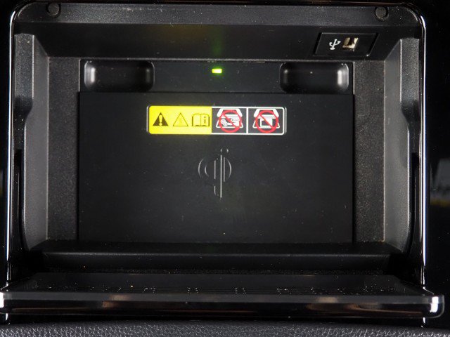 Used 2023 Subaru Solterra Touring AWD/4WD image 26