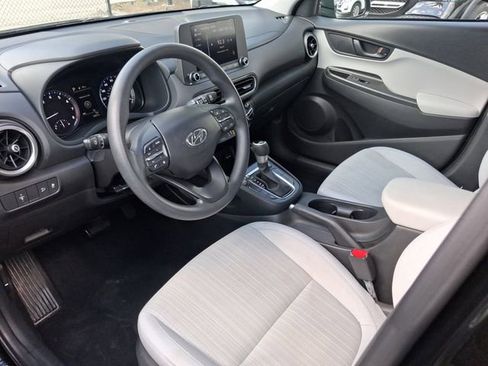 Used 2023 Hyundai Kona SEL image 11