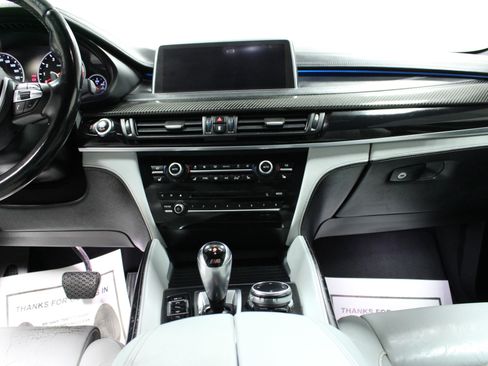 Used 2015 BMW X6 M image 17