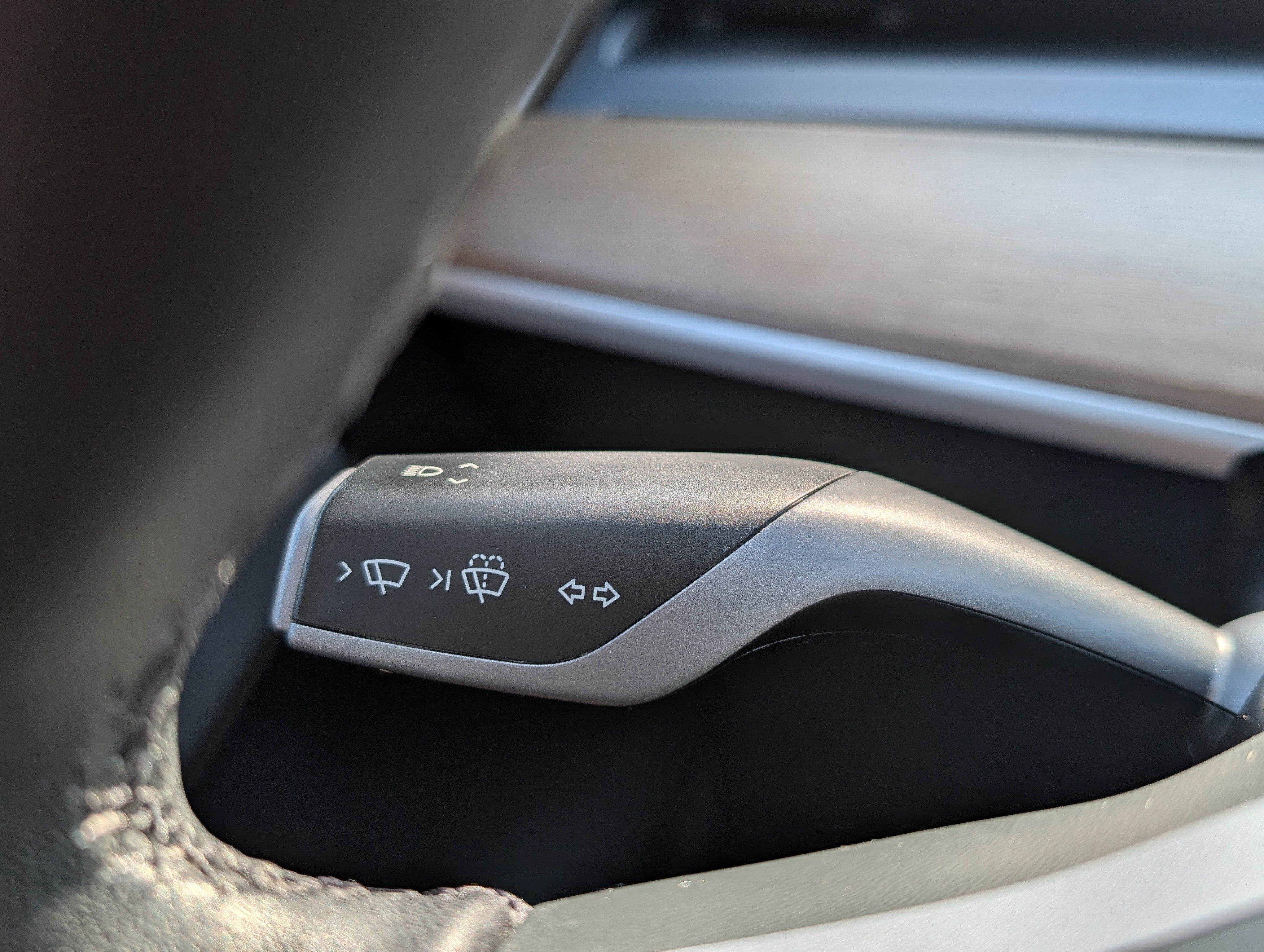 Used 2023 Tesla Model Y Long Range AWD/4WD image 26