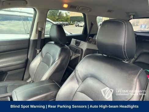 Used 2022 Nissan Pathfinder S FWD image 4