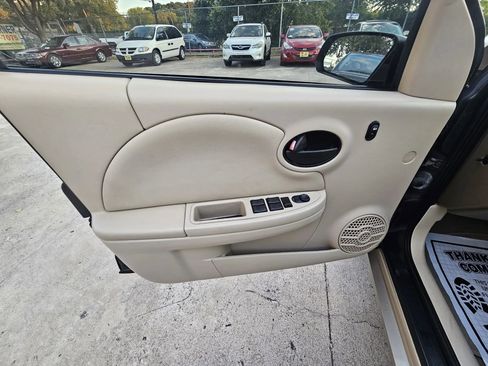 Used 2006 Saturn ION Level 3 w/ Leather Trim Pkg image 34