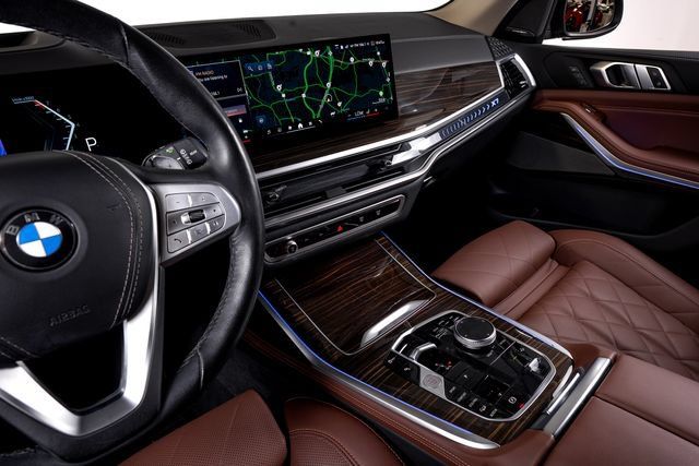 Used 2024 BMW X7 xDrive40i w/ Premium Package AWD/4WD image 30