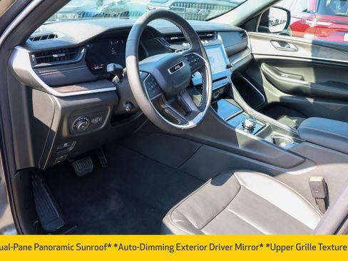 New 2026 Jeep Grand Cherokee Limited AWD/4WD image 4