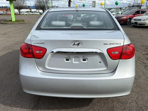 Used 2010 Hyundai Elantra GLS FWD image 4