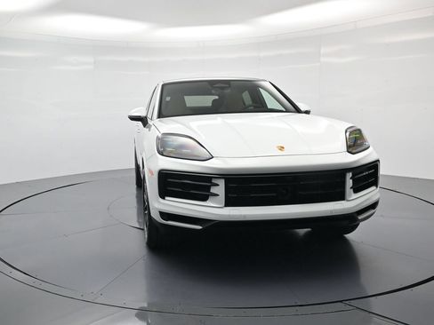 Certified 2026 Porsche Cayenne Coupe AWD/4WD image 33