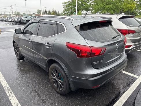 Used 2017 Nissan Rogue Sport SV w/ SV Premium Package AWD/4WD image 13