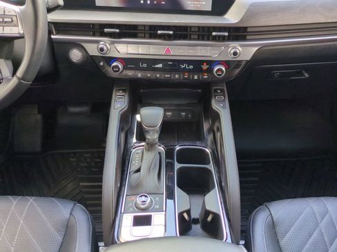 Used 2025 Kia Telluride EX X-Line image 19