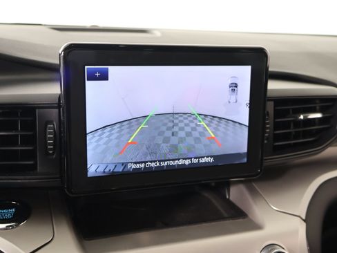 Used 2022 Ford Explorer XLT RWD image 6