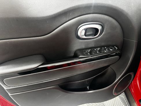 Used 2014 Kia Soul ! w/ Sun & Sound Package image 18