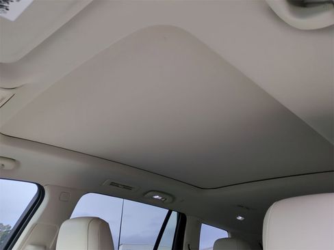 Certified 2020 Cadillac XT6 Premium Luxury image 19