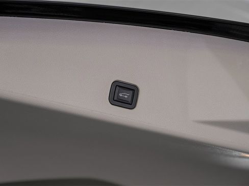 Used 2016 Cadillac SRX Luxury w/ Driver Awareness Package image 52