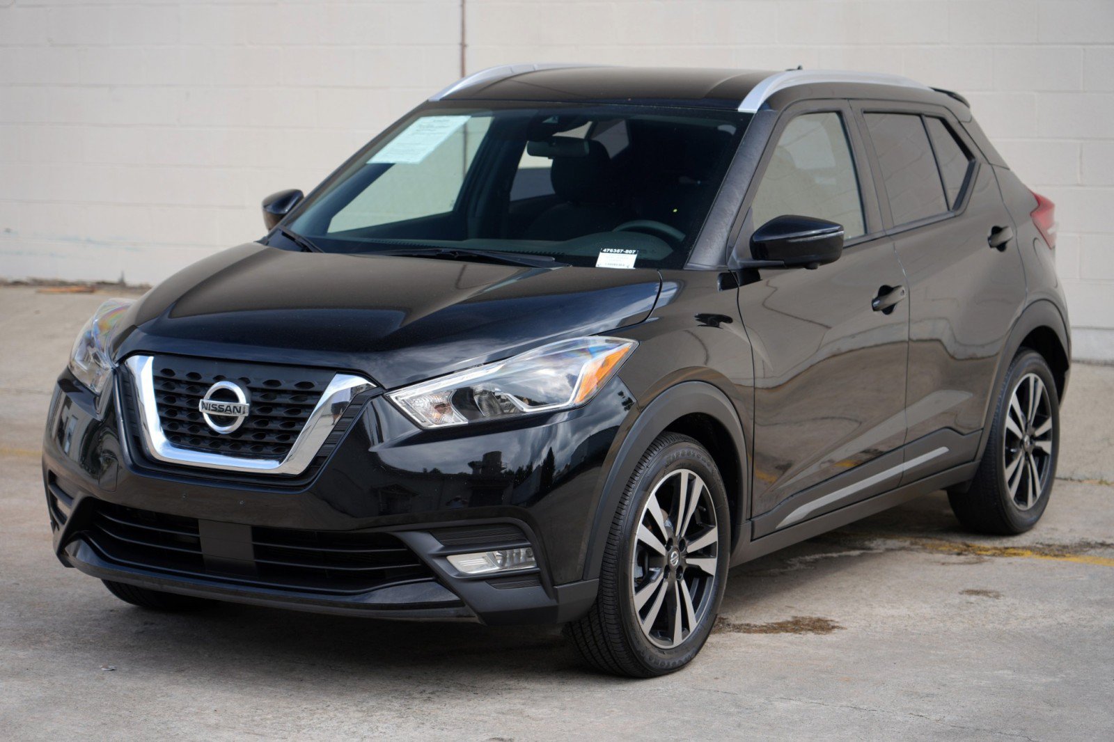 Used 2020 Nissan Kicks SR FWD image 38