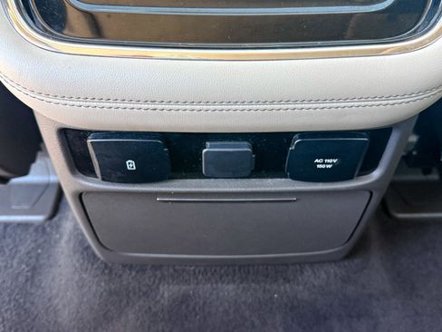 Used 2022 Lincoln Navigator Reserve AWD/4WD image 24