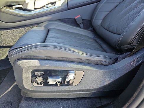 New 2026 BMW X5 M60i image 30