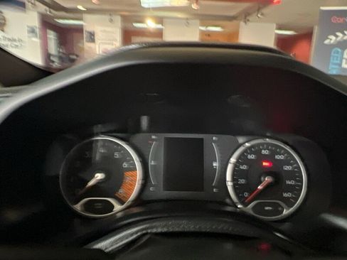 Used 2020 Jeep Renegade Sport image 13