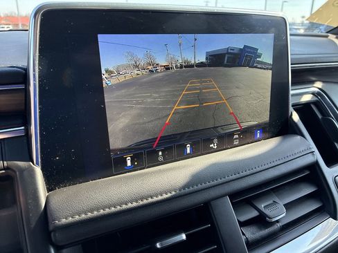 Used 2023 Chevrolet Tahoe Z71 w/ Luxury Package AWD/4WD image 18