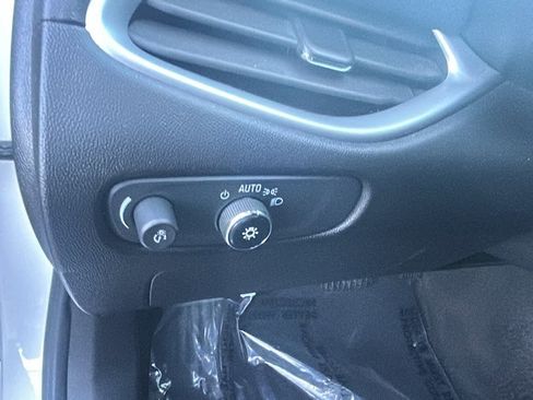 Used 2023 Chevrolet Malibu LT image 16