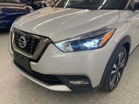 Used 2020 Nissan Kicks SR image 33