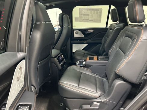 New 2026 Lincoln Aviator Black Label image 26
