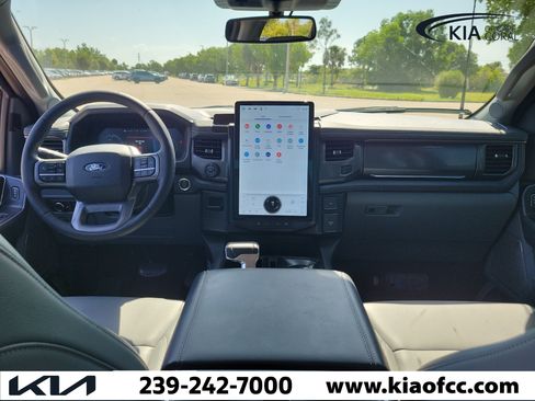 Used 2025 Ford F150 Lightning Flash AWD/4WD image 17