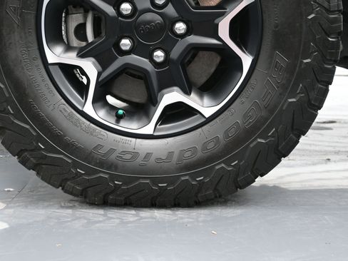 Used 2022 Jeep Wrangler Unlimited Rubicon 4xe w/ Cold Weather Group image 41