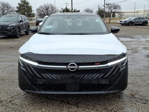 New 2026 Nissan Sentra SR w/ Floor Mat Package FWD image 8