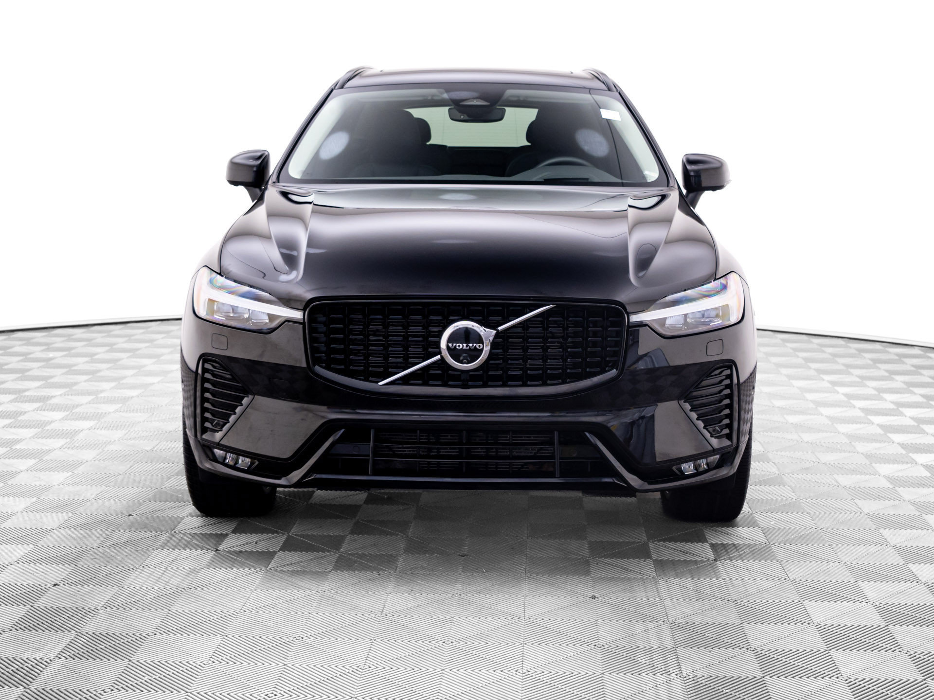 Used 2024 Volvo XC60 B5 Ultimate w/ Protection Package Premier AWD/4WD image 9