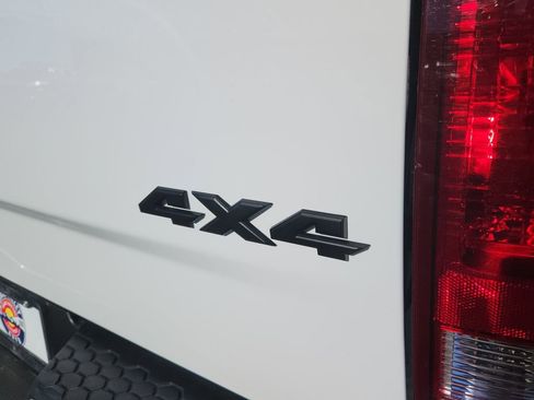 Used 2019 RAM 1500 Express w/ Wheel & Sound Group AWD/4WD image 15