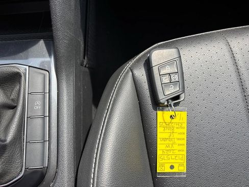 Used 2024 Volkswagen Tiguan SE FWD image 18