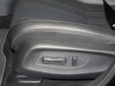 Certified 2025 Honda HR-V EX-L image 13