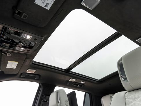 Used 2026 Cadillac Escalade V AWD/4WD image 29