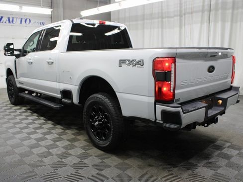 Used 2025 Ford F350 Lariat w/ Black Appearance Package image 5