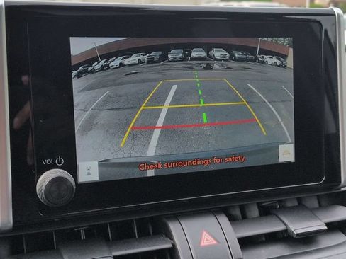 Certified 2024 Toyota RAV4 XLE FWD image 21