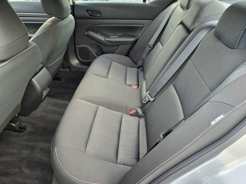 Used 2024 Nissan Altima 2.5 SV image 11