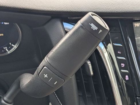 Used 2018 Cadillac Escalade Premium Luxury image 26