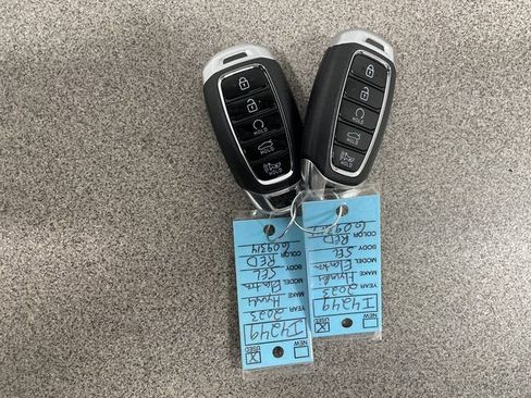 Used 2023 Hyundai Elantra SEL w/ Convenience Package FWD image 28