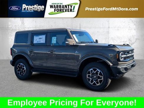 New 2025 Ford Bronco Outer Banks AWD/4WD image 1